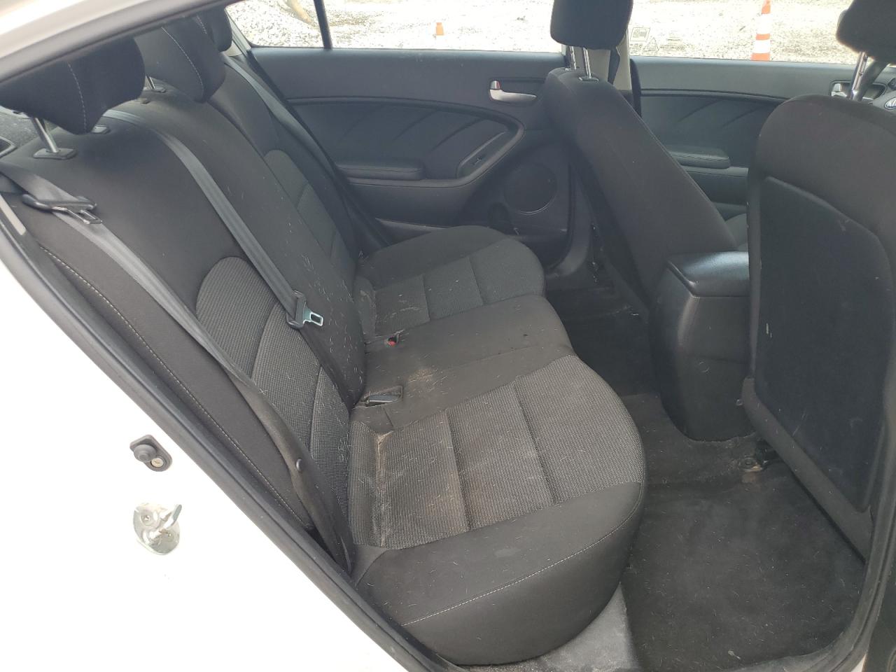 2018 Kia Forte Lx VIN: 3KPFK4A71JE268829 Lot: 84159885