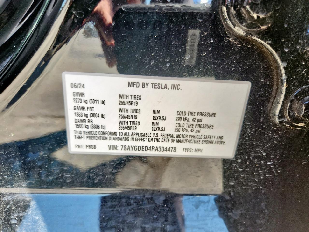 2024 Tesla Model Y VIN: 7SAYGDED4RA304478 Lot: 80226085