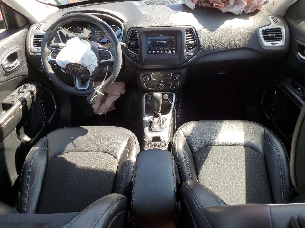 2018 Jeep Compass Latitude VIN: 3C4NJCBB0JT240513 Lot: 71701465