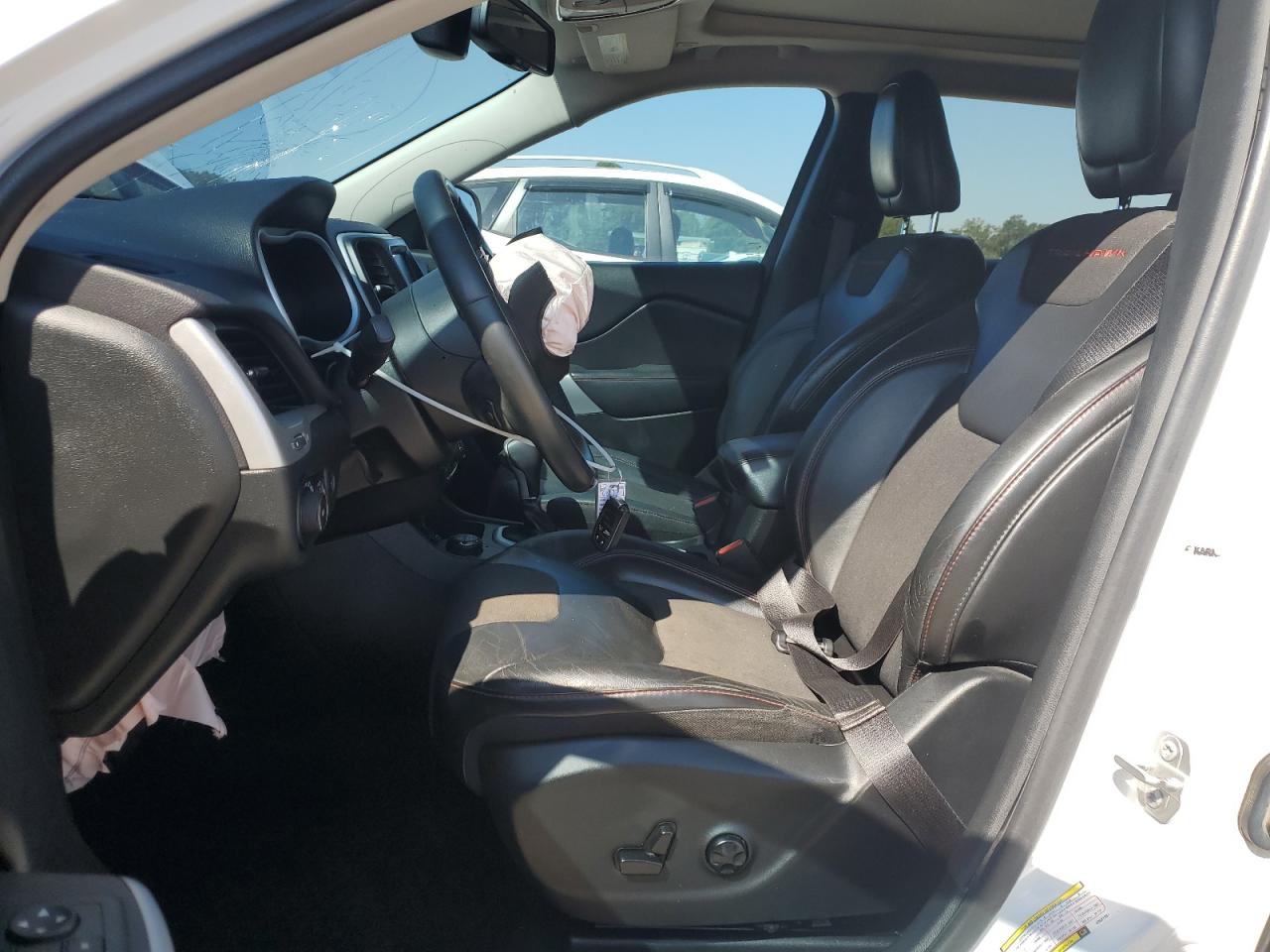 2018 Jeep Cherokee Trailhawk VIN: 1C4PJMBX9JD527381 Lot: 71824905