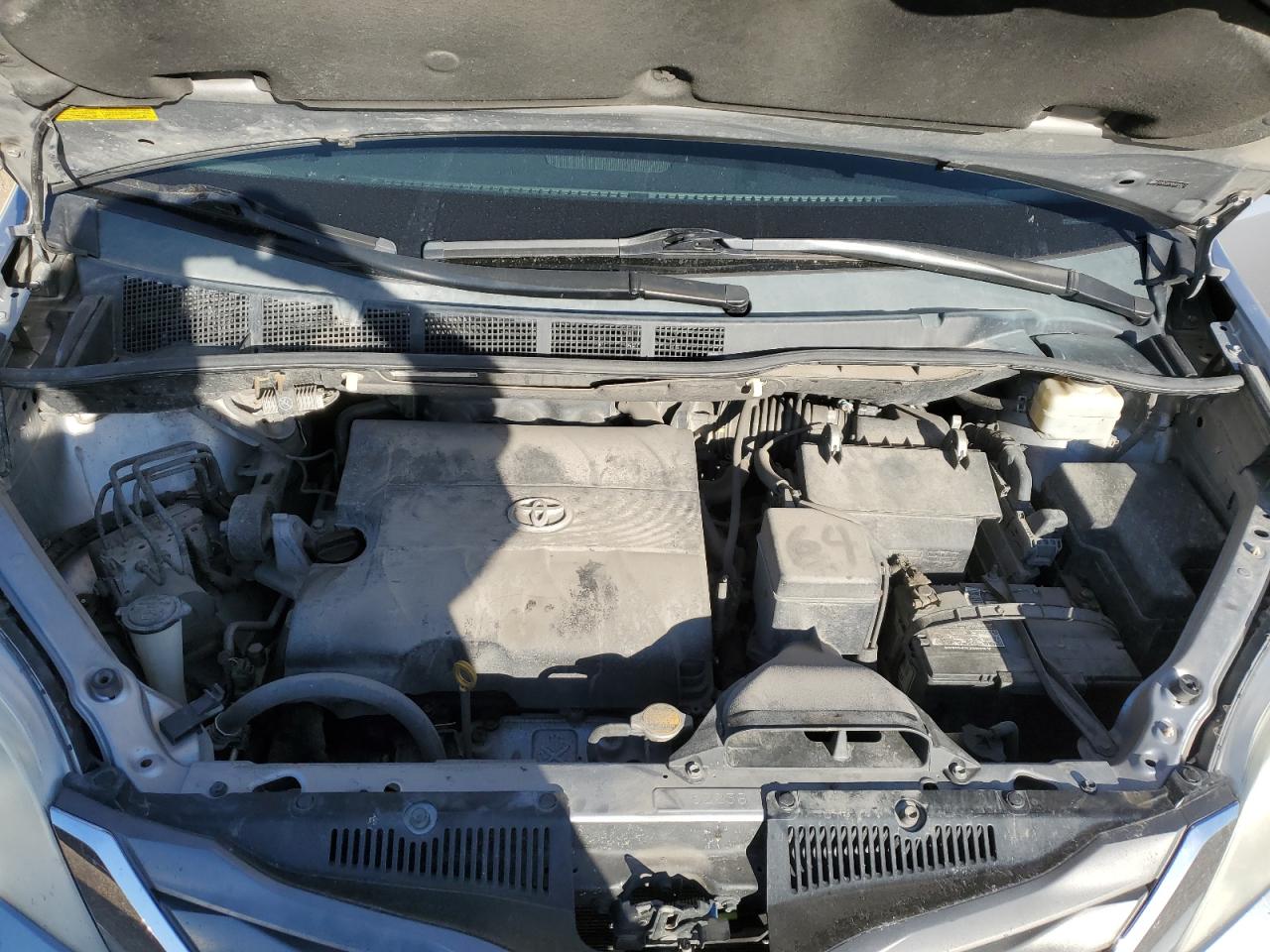 2011 Toyota Sienna Xle VIN: 5TDYK3DC5BS037872 Lot: 81251495