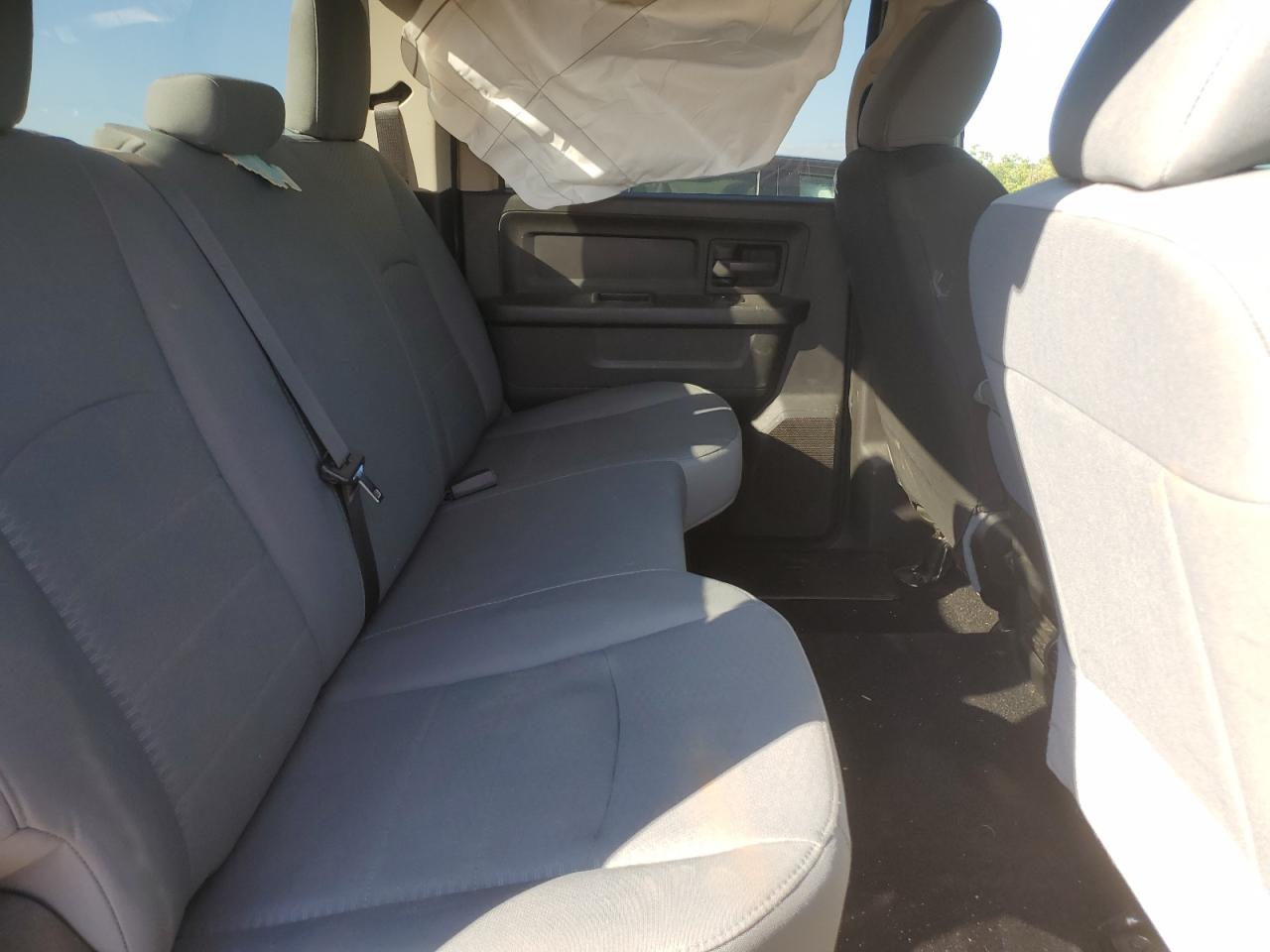 2018 Ram 3500 St VIN: 3C63R3CL4JG374948 Lot: 81040675