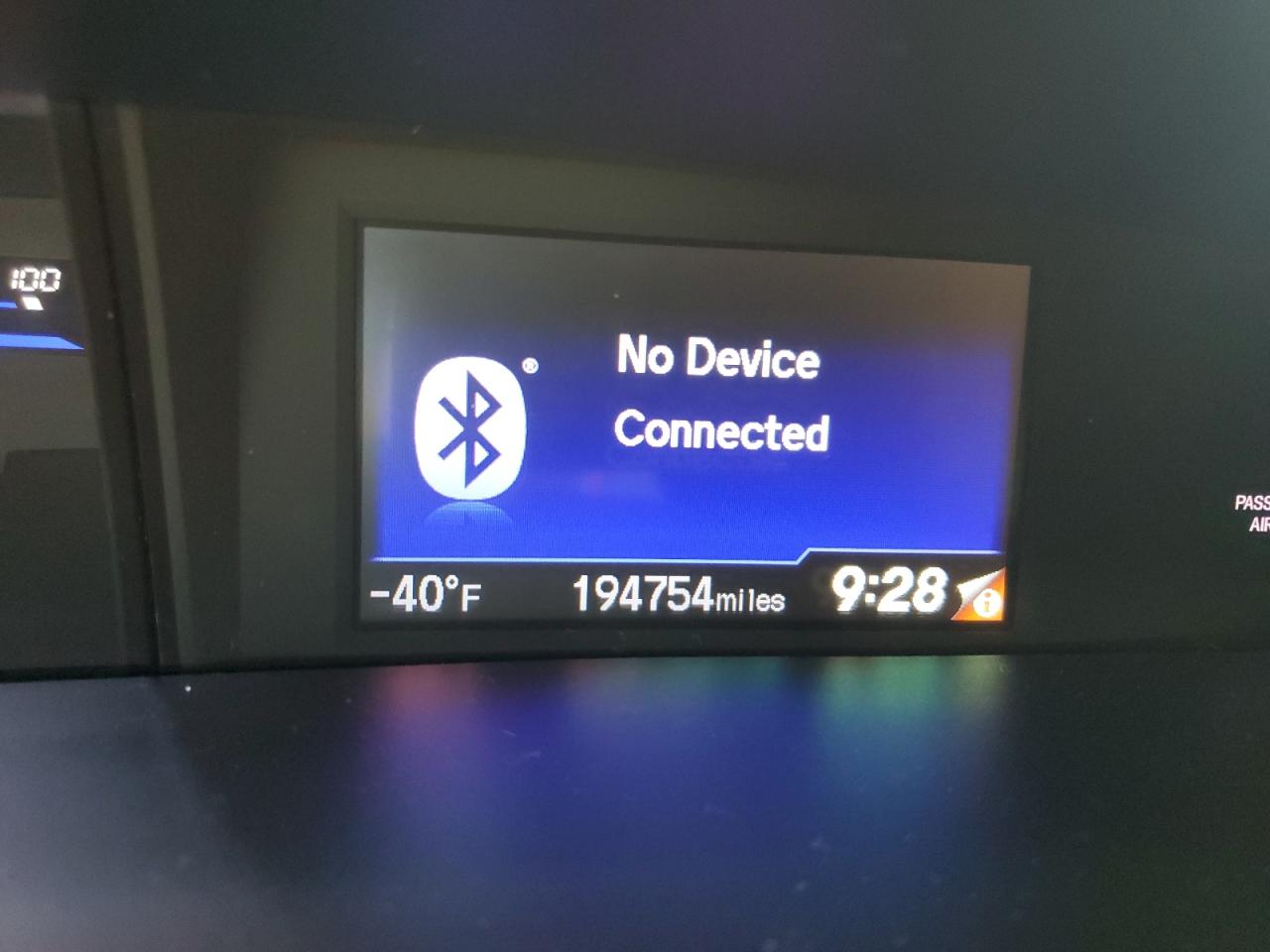 2014 Honda Civic Hybrid VIN: 19XFB4F28EE201132 Lot: 81806975