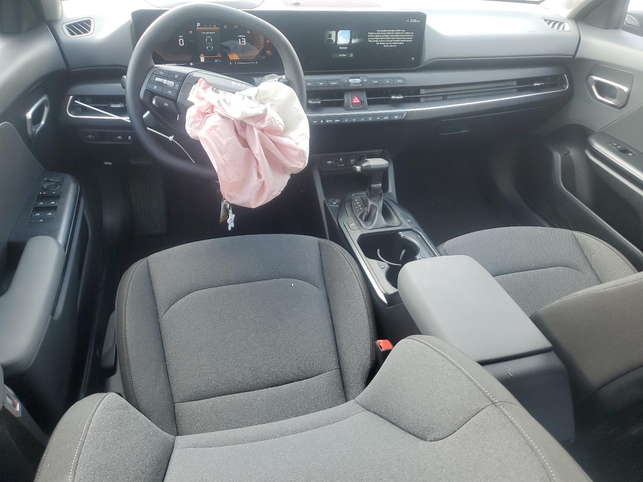 2025 Kia K4 Lx VIN: 3KPFT4DE2SE164164 Lot: 81758255