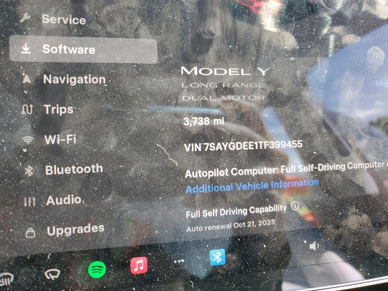 2026 Tesla Model Y VIN: 7SAYGDEE1TF399455 Lot: 71884255