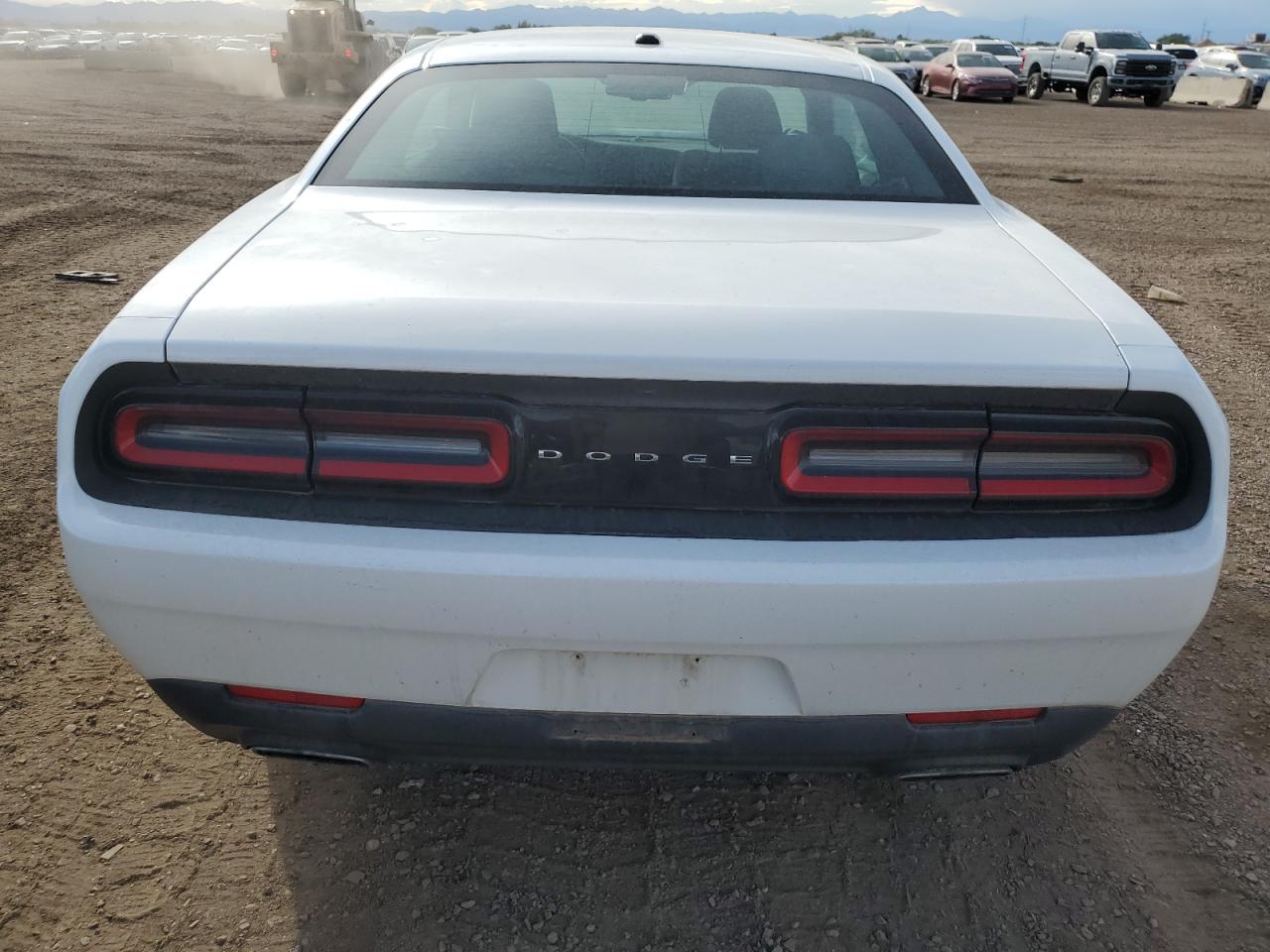 2017 Dodge Challenger Sxt VIN: 2C3CDZAGXHH604314 Lot: 71195925