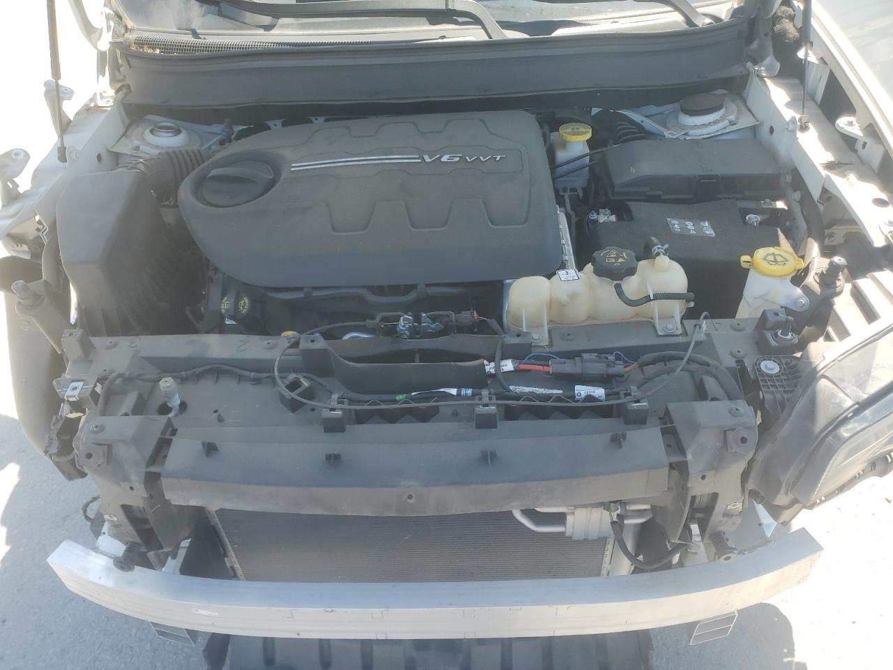 2019 Jeep Cherokee Latitude Plus VIN: 1C4PJMLX6KD485879 Lot: 83935975