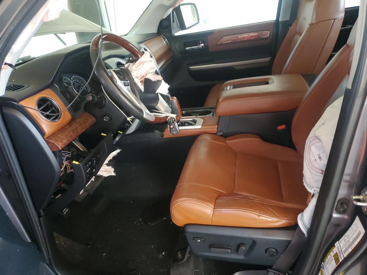 2017 Toyota Tundra Crewmax 1794 VIN: 5TFAY5F19HX615353 Lot: 81666425