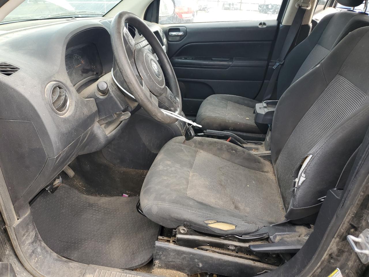 2017 Jeep Compass Sport VIN: 1C4NJDBB0HD144340 Lot: 81647295