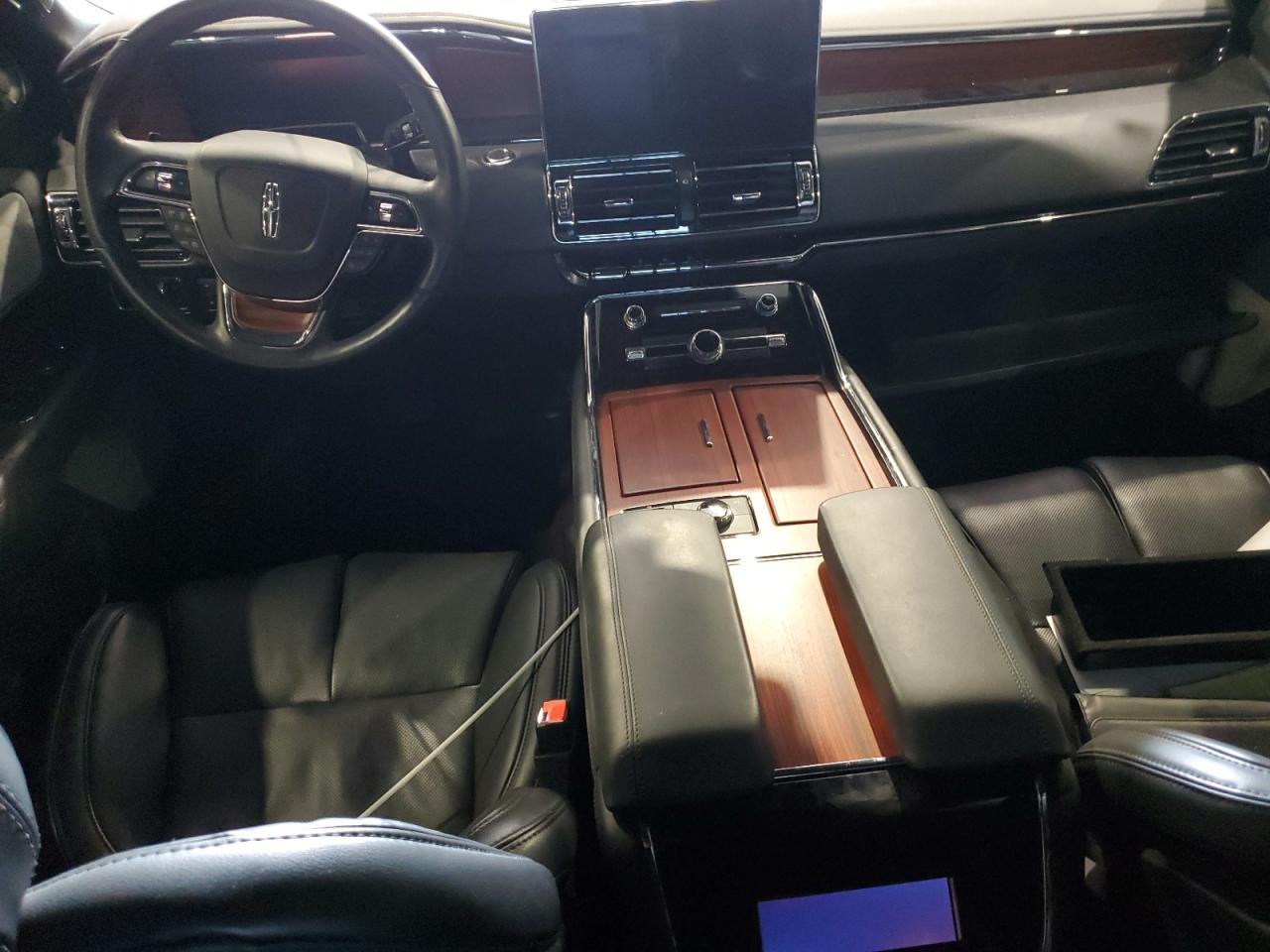 2024 Lincoln Navigator L Reserve VIN: 5LMJJ3LG5REL07670 Lot: 71160535