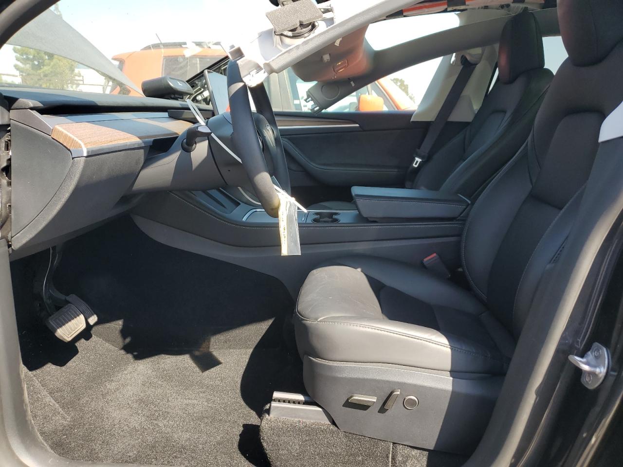 2024 Tesla Model Y VIN: 7SAYGDED1RF092643 Lot: 80813605