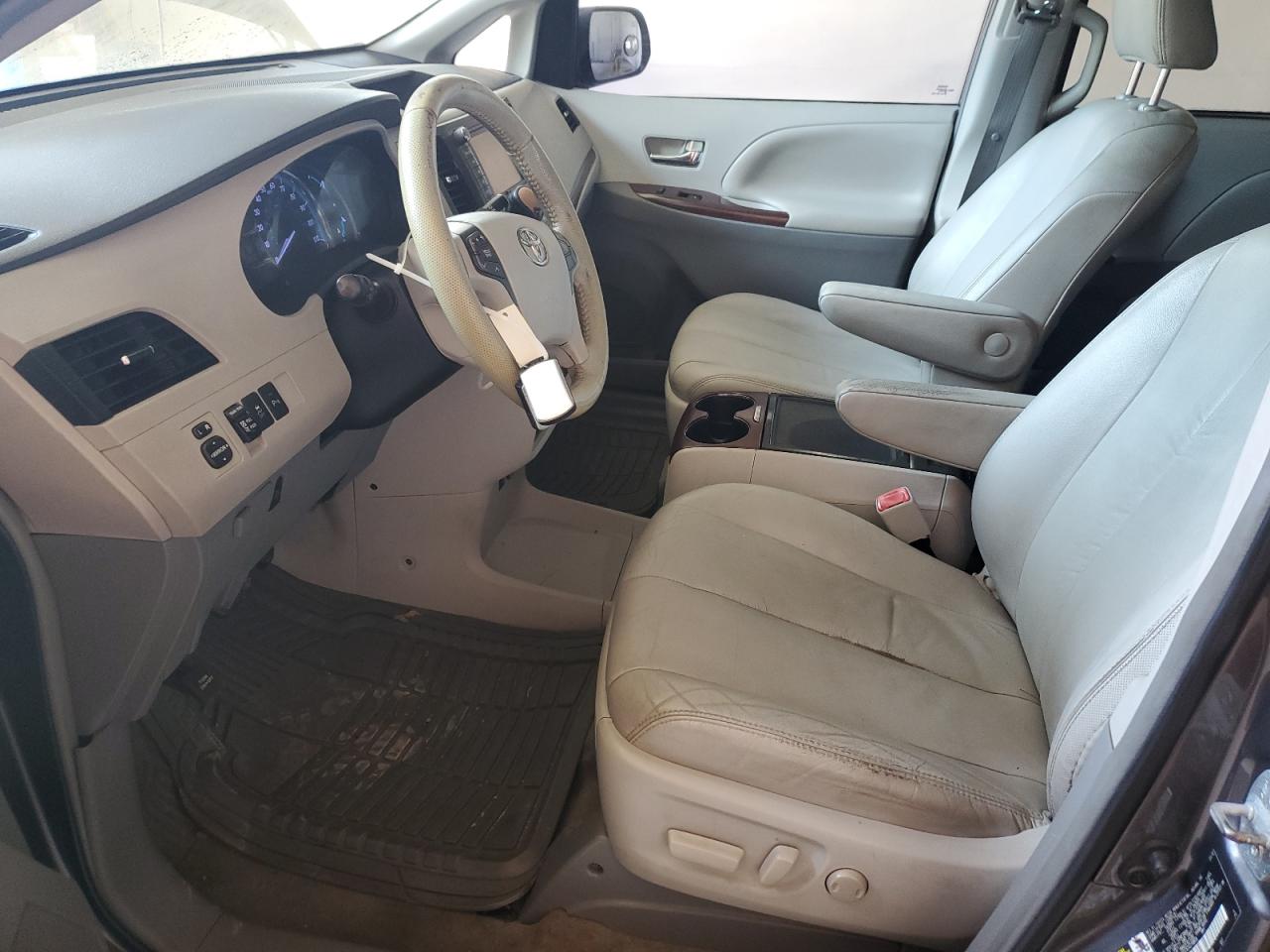 2012 Toyota Sienna Xle VIN: 5TDYK3DCXCS219858 Lot: 80370005