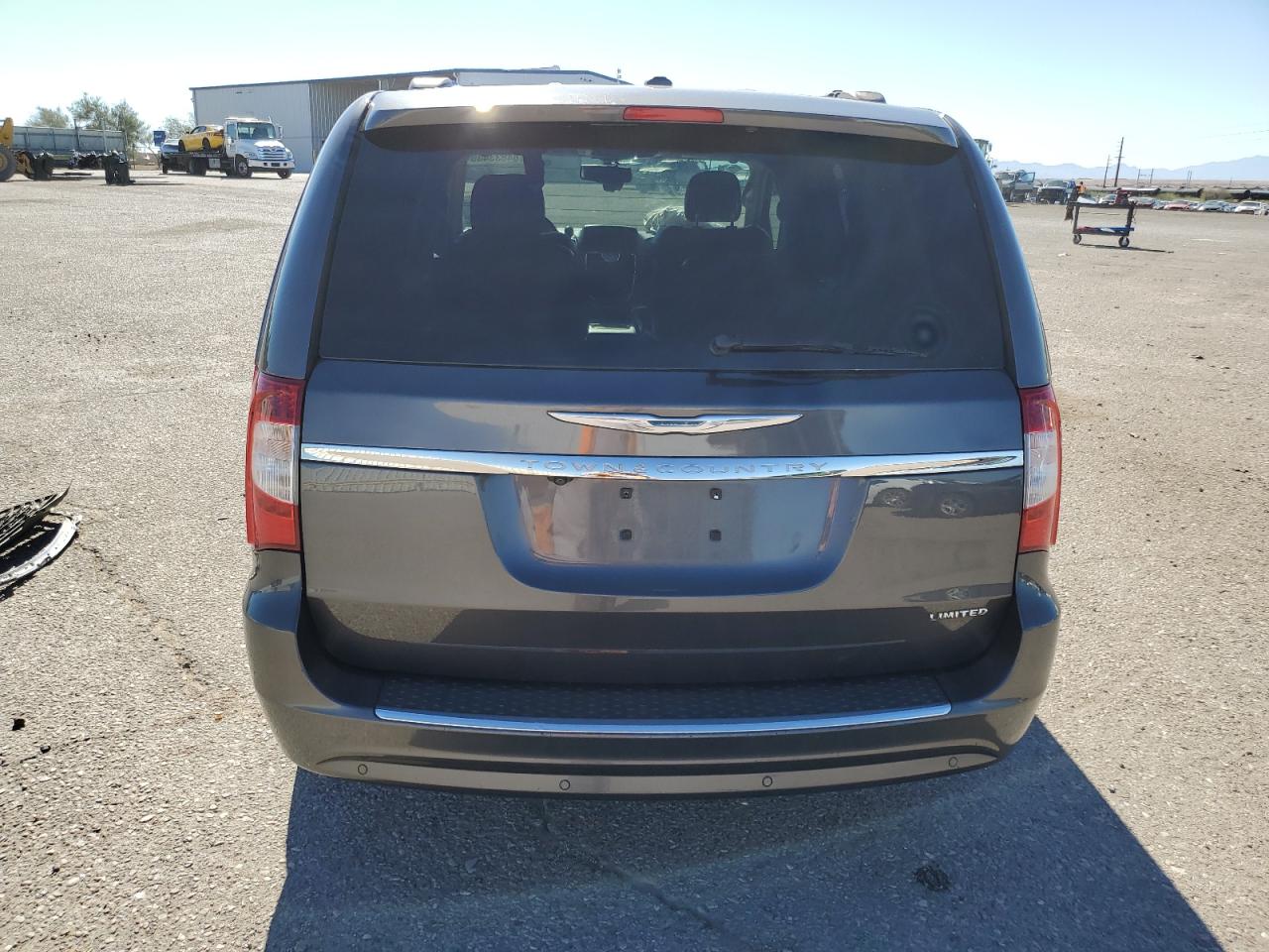 2016 Chrysler Town & Country Limited Platinum VIN: 2C4RC1GG8GR215844 Lot: 84833435