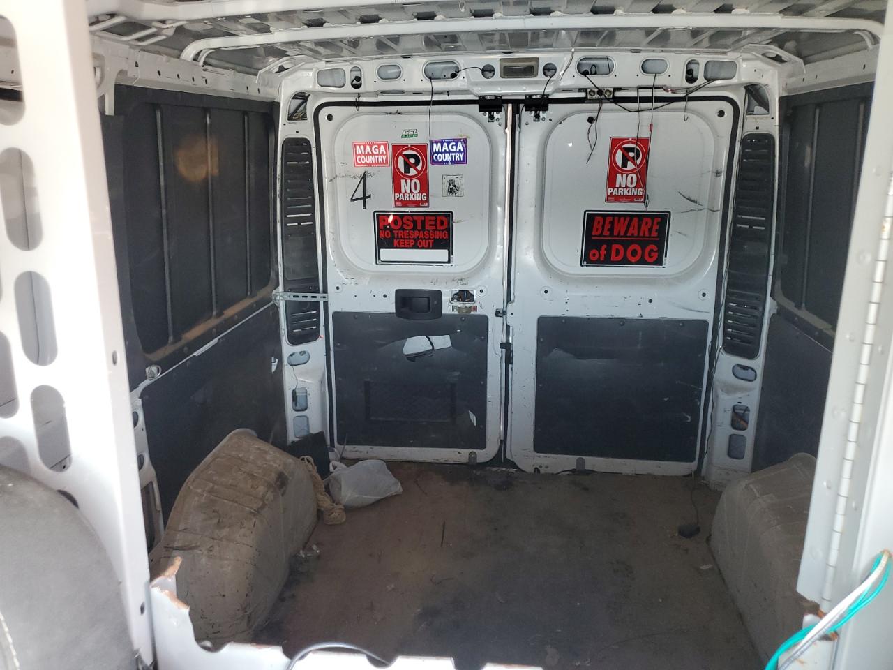 2015 Ram Promaster Cargo Van VIN: 3C6TRVNG8FE504681 Lot: 71369775