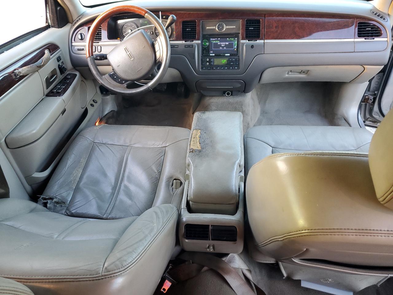 2008 Lincoln Town Car Signature Limited VIN: 2LNHM82W98X649747 Lot: 71495455