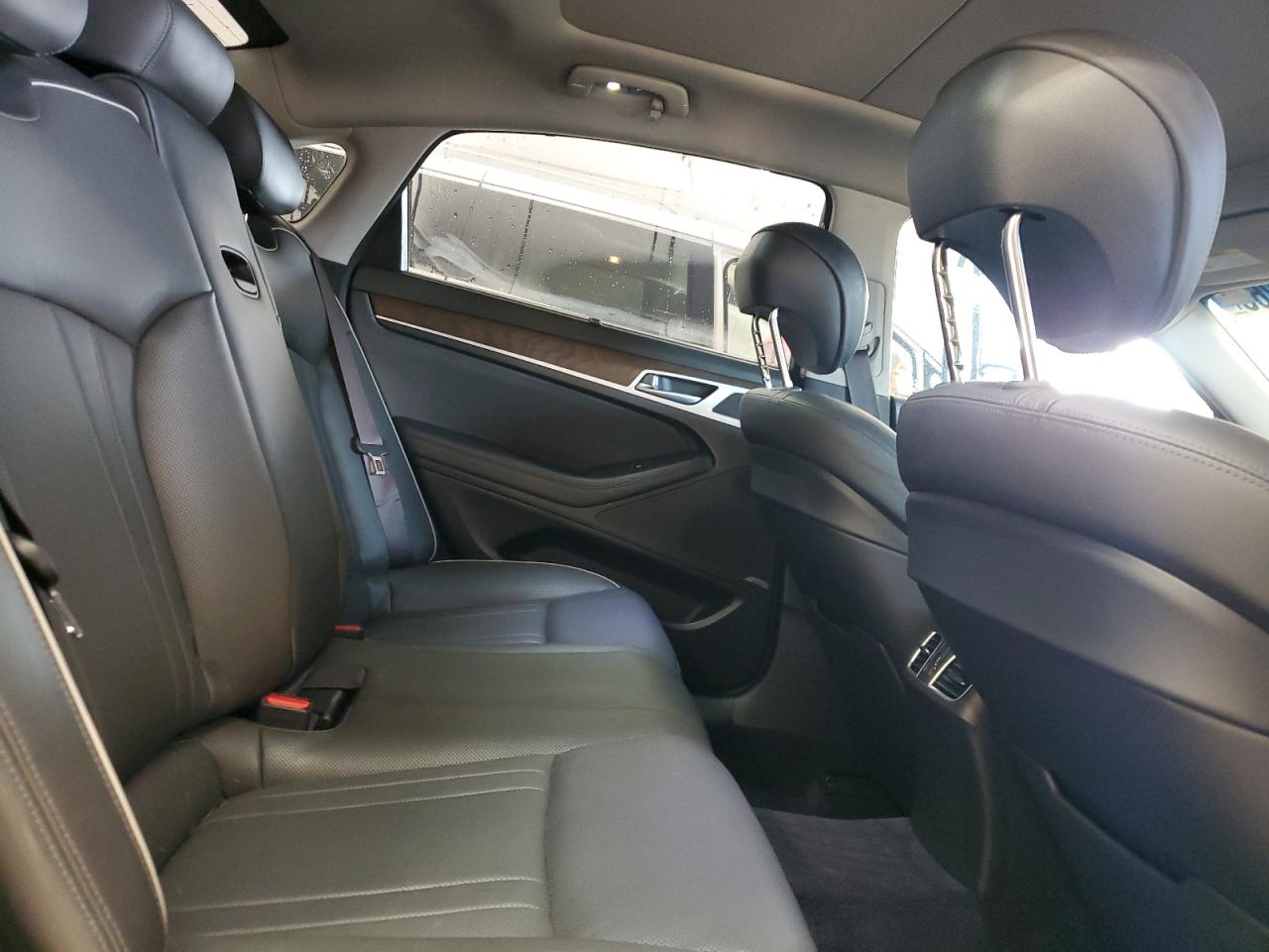 2016 Hyundai Genesis 3.8L VIN: KMHGN4JE3GU132198 Lot: 71249265