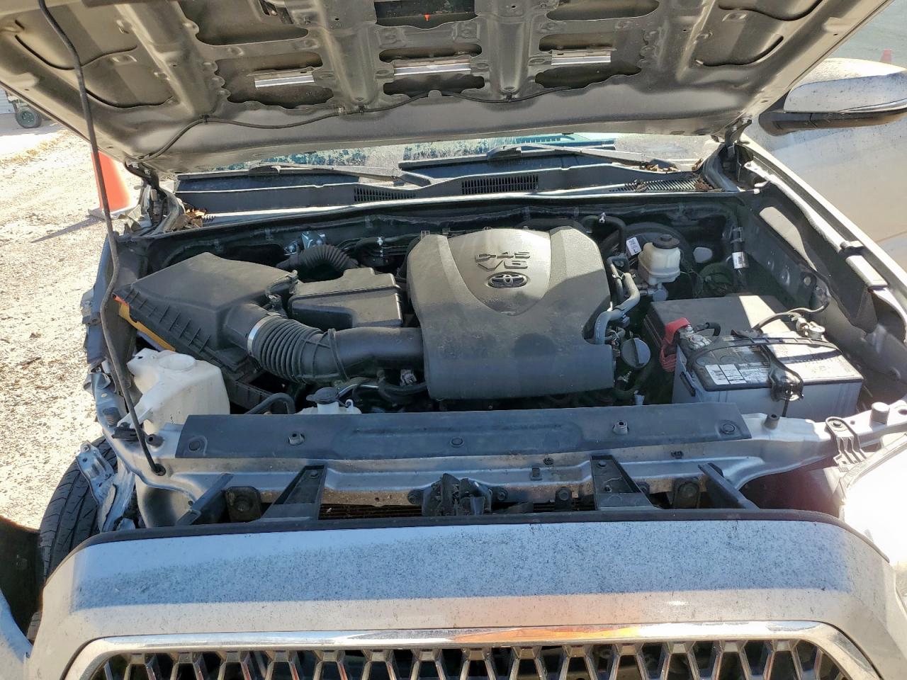 2018 Toyota Tacoma Double Cab VIN: 5TFAZ5CN5JX061805 Lot: 83866595