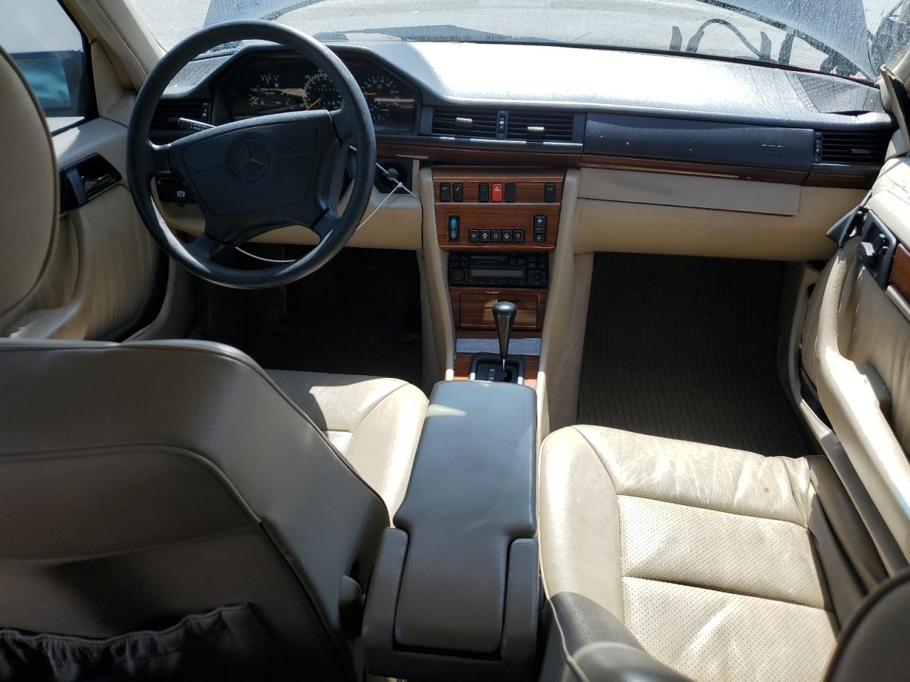 1994 Mercedes-Benz E 320 VIN: WDBEA32E9RC034865 Lot: 80924675