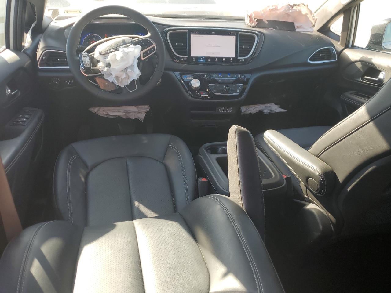 2025 Chrysler Voyager Lx VIN: 2C4RC1CG2SR533229 Lot: 84776175