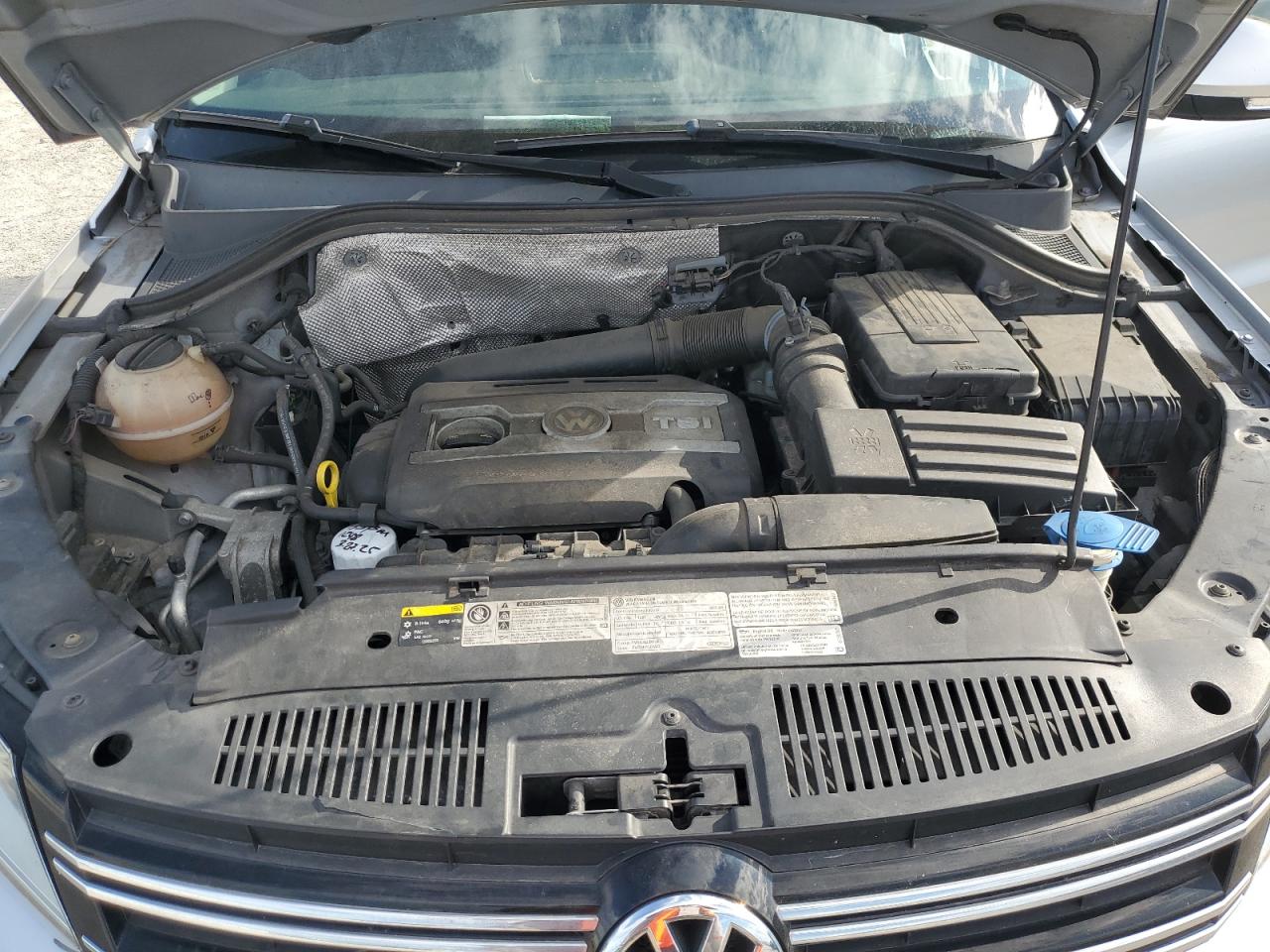 2015 Volkswagen Tiguan S VIN: WVGBV7AX7FW580797 Lot: 81585915