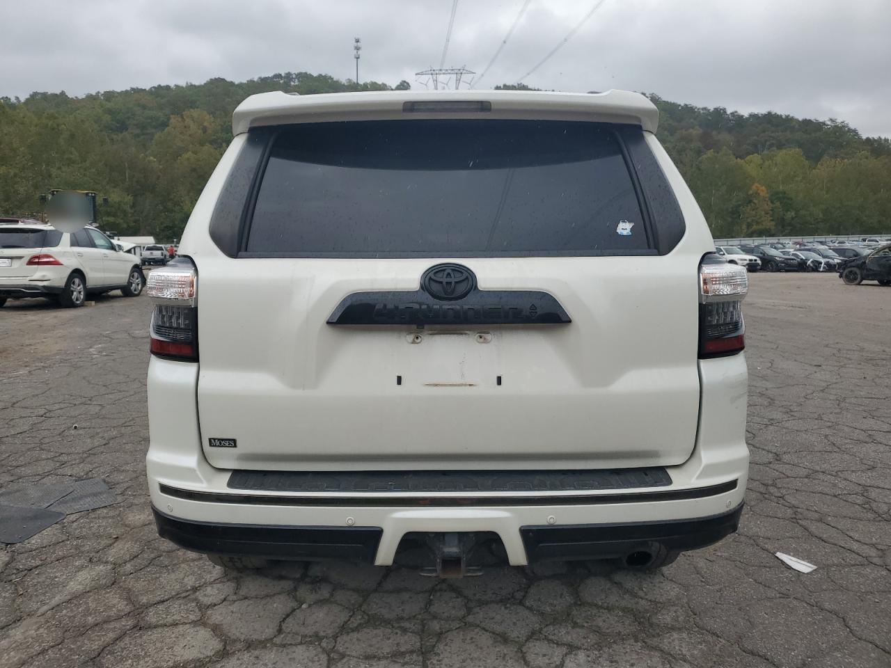 2019 Toyota 4Runner Sr5/Sr5 Premium VIN: JTEBU5JR9K5696379 Lot: 83998735