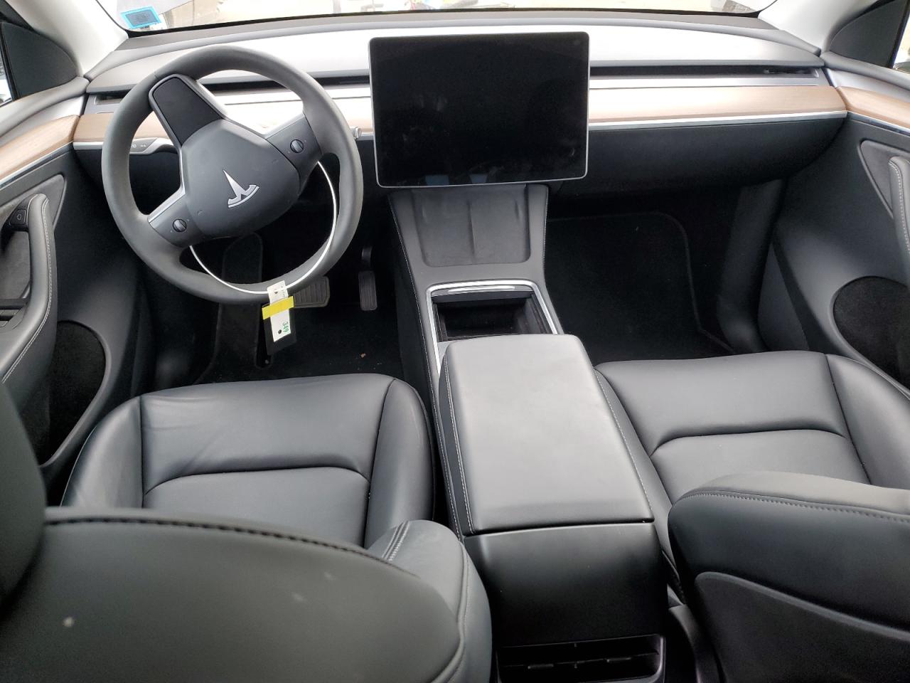 2024 Tesla Model Y VIN: 7SAYGDED5RF154013 Lot: 80687695