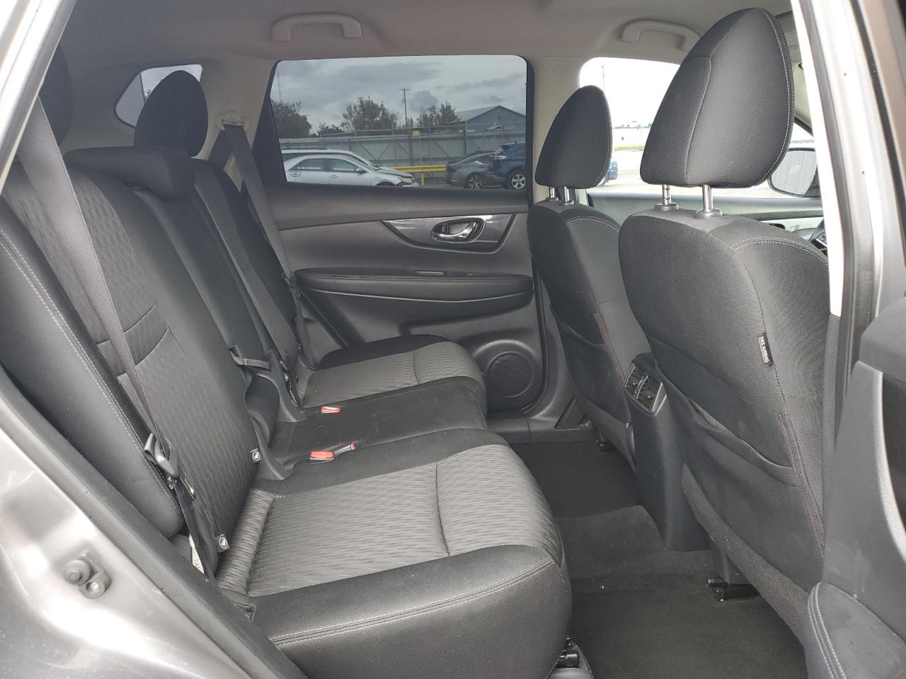 2018 Nissan Rogue S VIN: KNMAT2MTXJP525054 Lot: 82087695