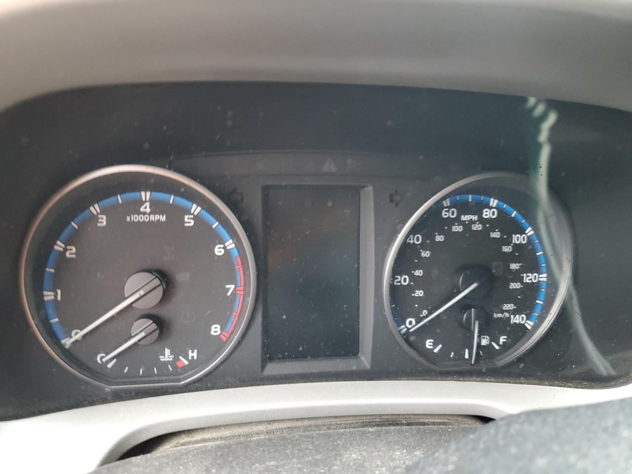 2017 Toyota Rav4 Xle VIN: 2T3RFREV6HW681190 Lot: 84366875