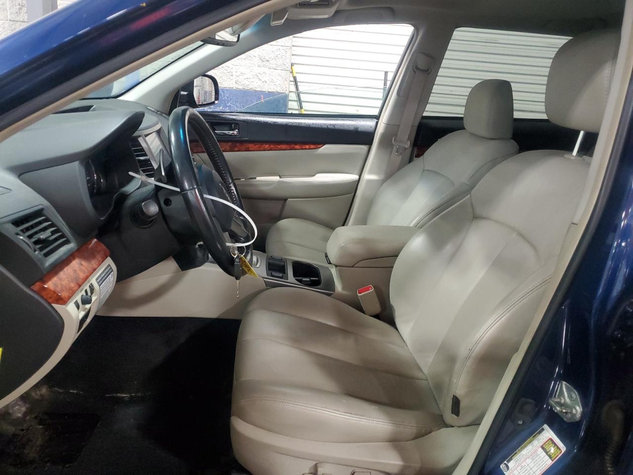 2011 Subaru Outback 2.5I Limited VIN: 4S4BRCLC1B3313237 Lot: 84752695