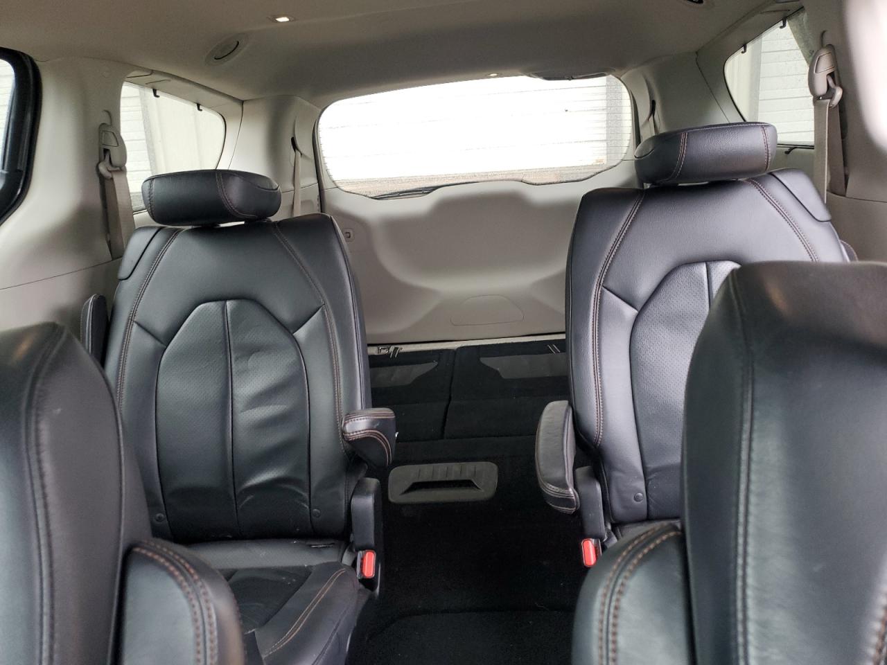 2018 Chrysler Pacifica Touring L VIN: 2C4RC1BG0JR152303 Lot: 83943275