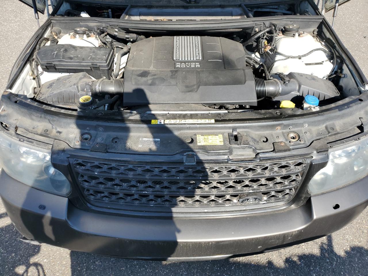 2011 Land Rover Range Rover Hse Luxury VIN: SALMF1E40BA331524 Lot: 81327575