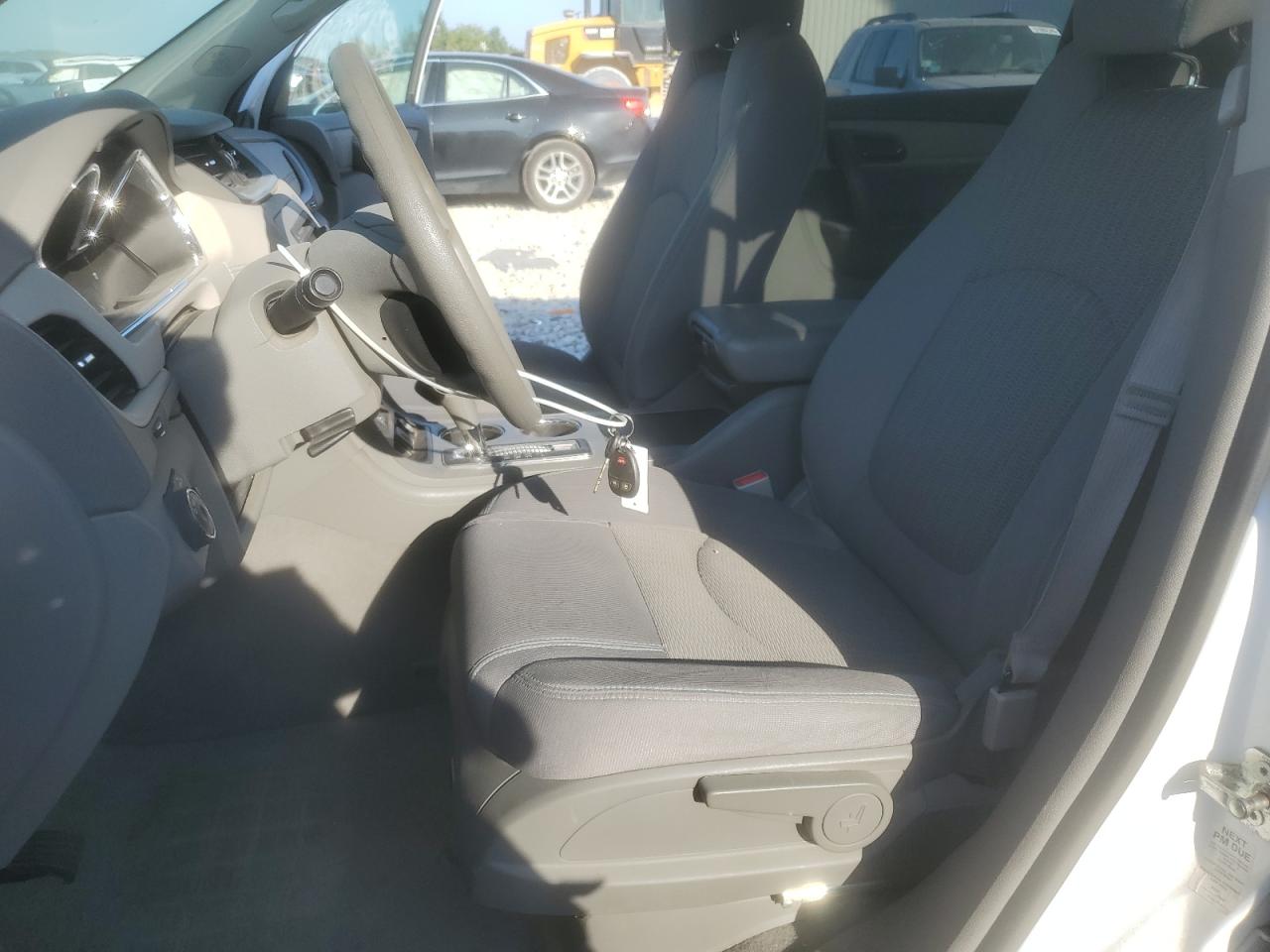 2016 Chevrolet Traverse Ls VIN: 1GNKVFED4GJ143795 Lot: 81003235