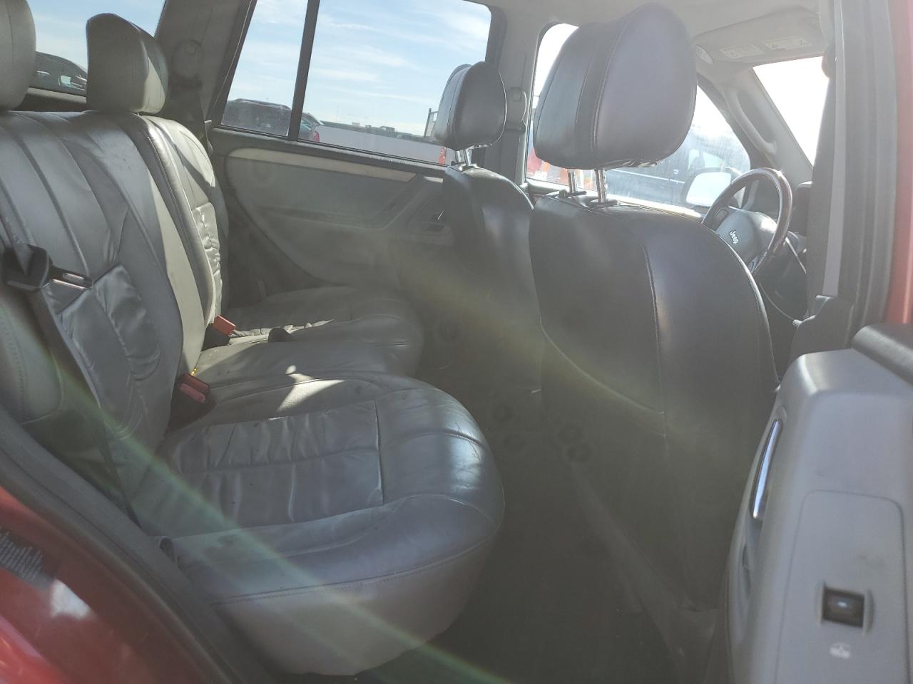 2002 Jeep Grand Cherokee Overland VIN: 1J8GW68J02C141531 Lot: 81875595