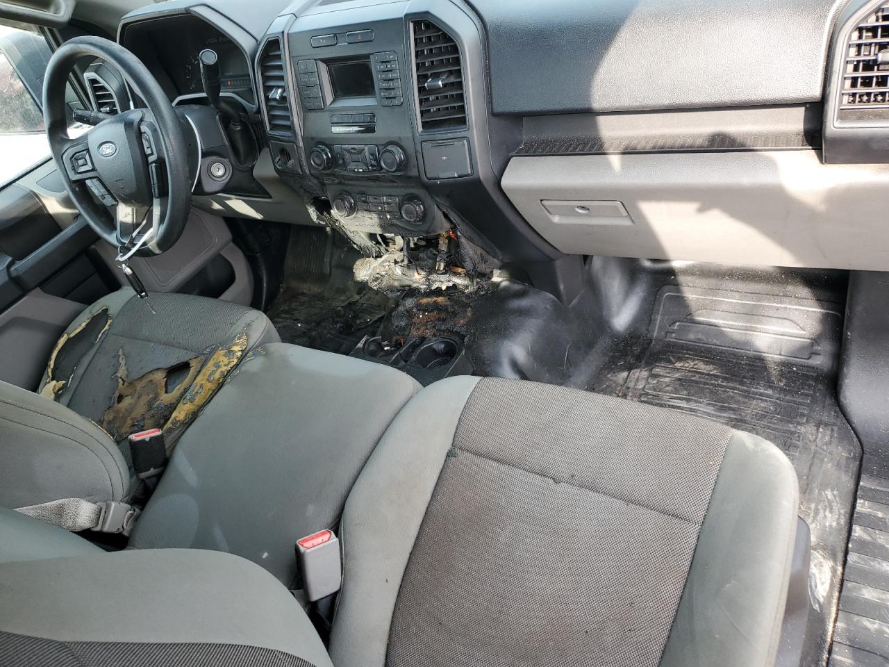 2017 Ford F150 VIN: 1FTMF1C82HFB05266 Lot: 82050145