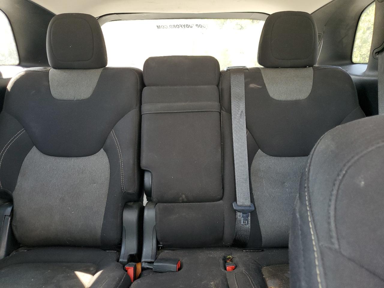 2018 Jeep Cherokee Latitude VIN: 1C4PJMCB4JD561277 Lot: 80540775