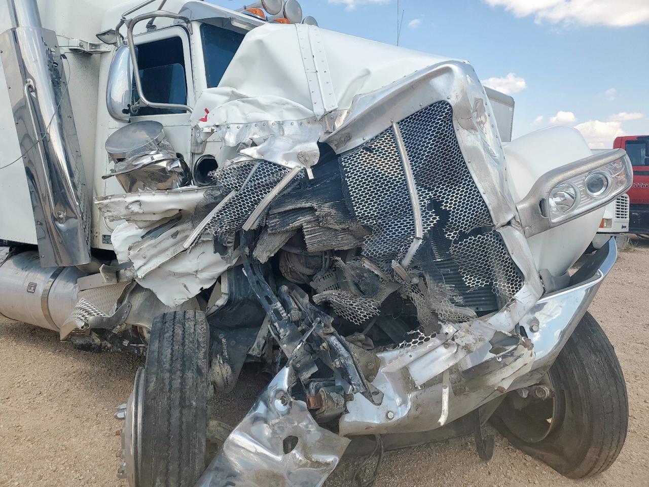 2024 Peterbilt 389 Semi Truck VIN: 1XPXD49X4RD663635 Lot: 68459405