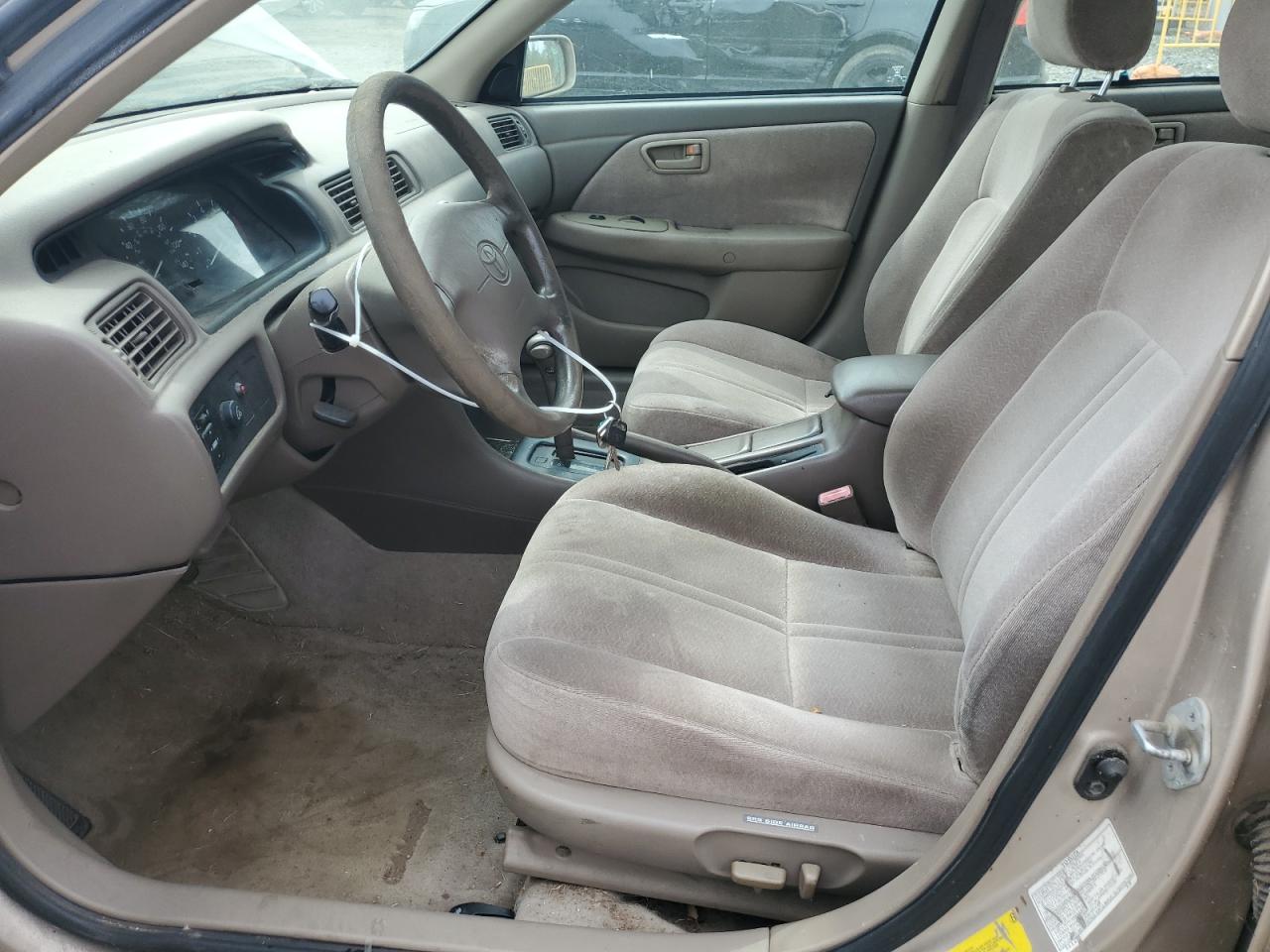 1999 Toyota Camry Ce VIN: 4T1BG28K4XU568451 Lot: 84220965