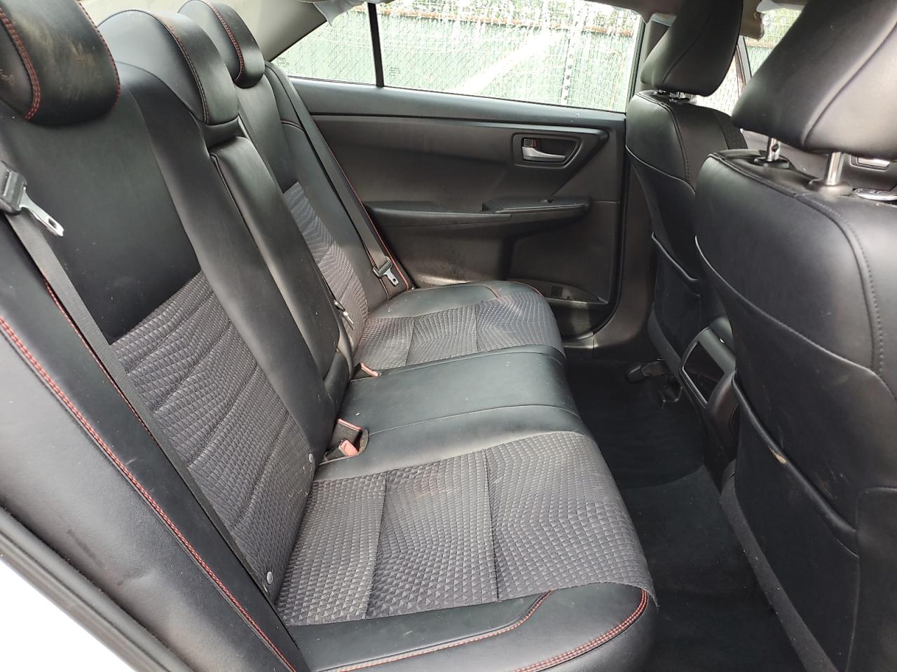 2015 Toyota Camry Le VIN: 4T1BF1FKXFU032117 Lot: 82059475