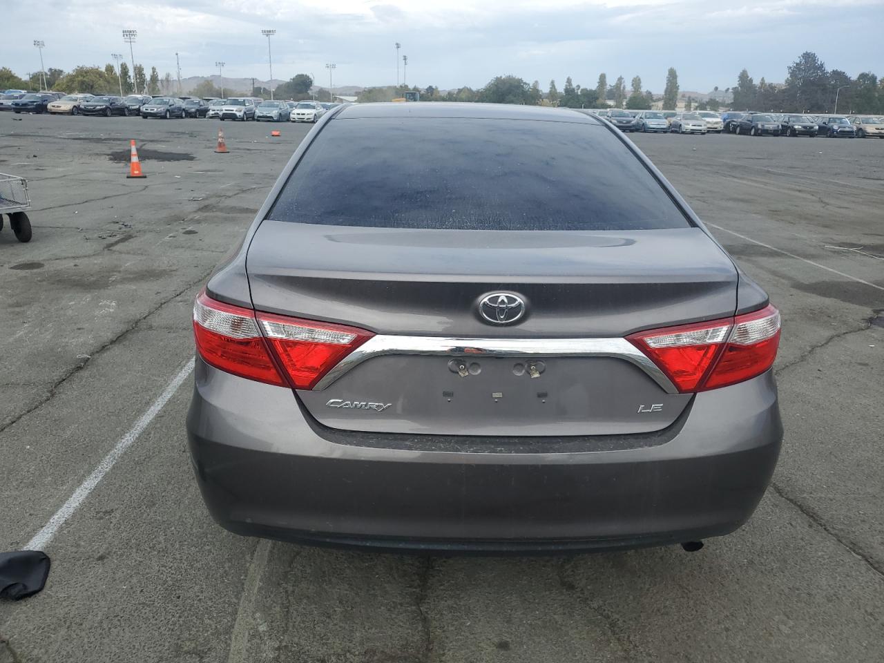 2016 Toyota Camry Le VIN: 4T1BF1FK4GU610603 Lot: 81155635