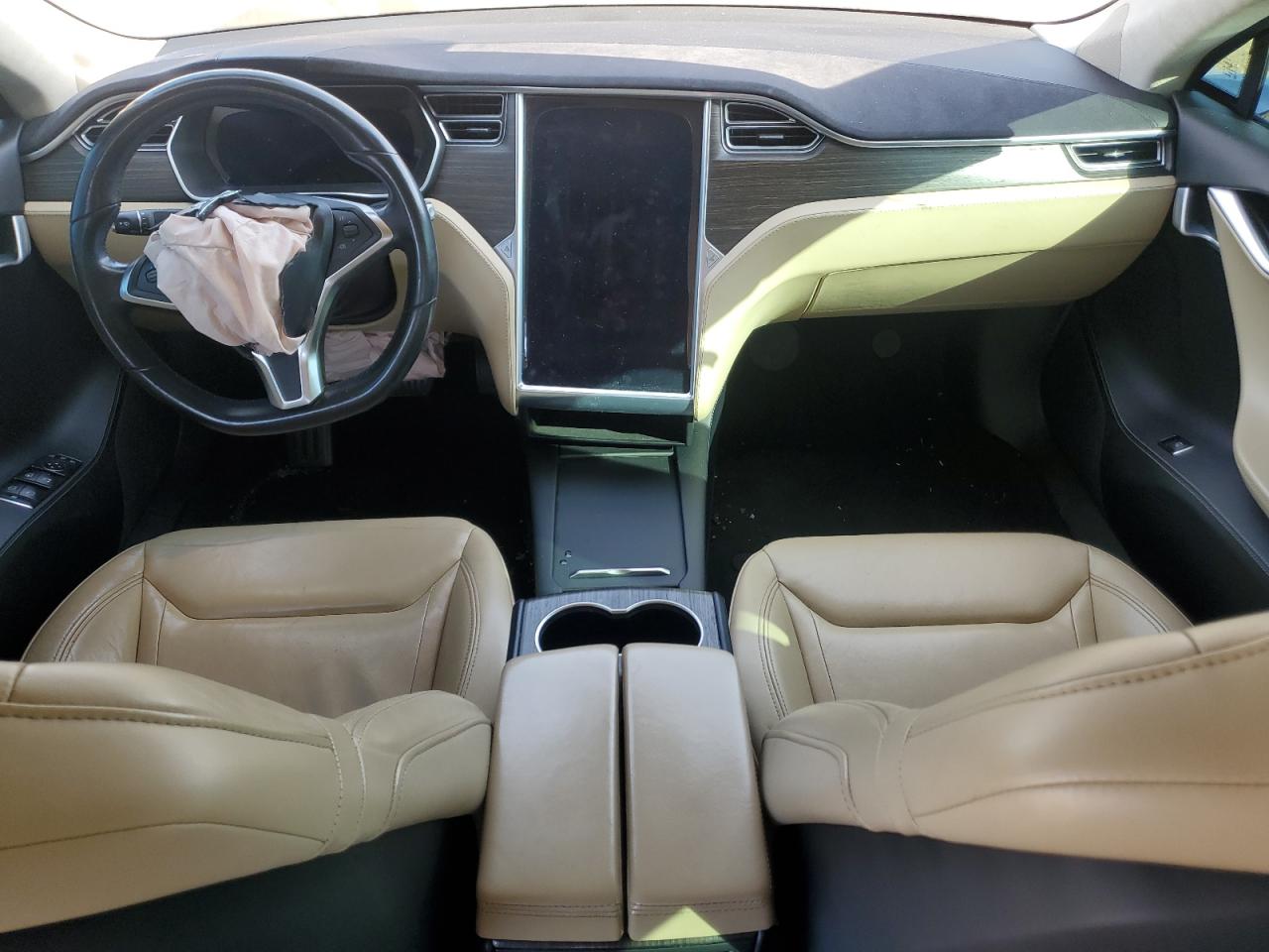 2016 Tesla Model S VIN: 5YJSA1E25GF137808 Lot: 84210845