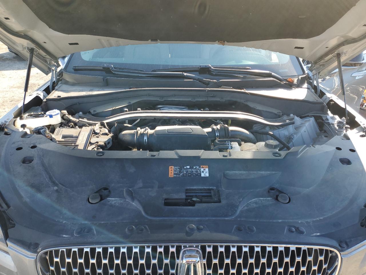 2023 Lincoln Aviator VIN: 5LM5J6XC4PGL21622 Lot: 70502105