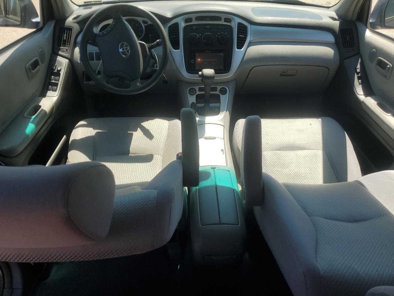 2004 Toyota Highlander Base VIN: JTEGP21A740013634 Lot: 71054345