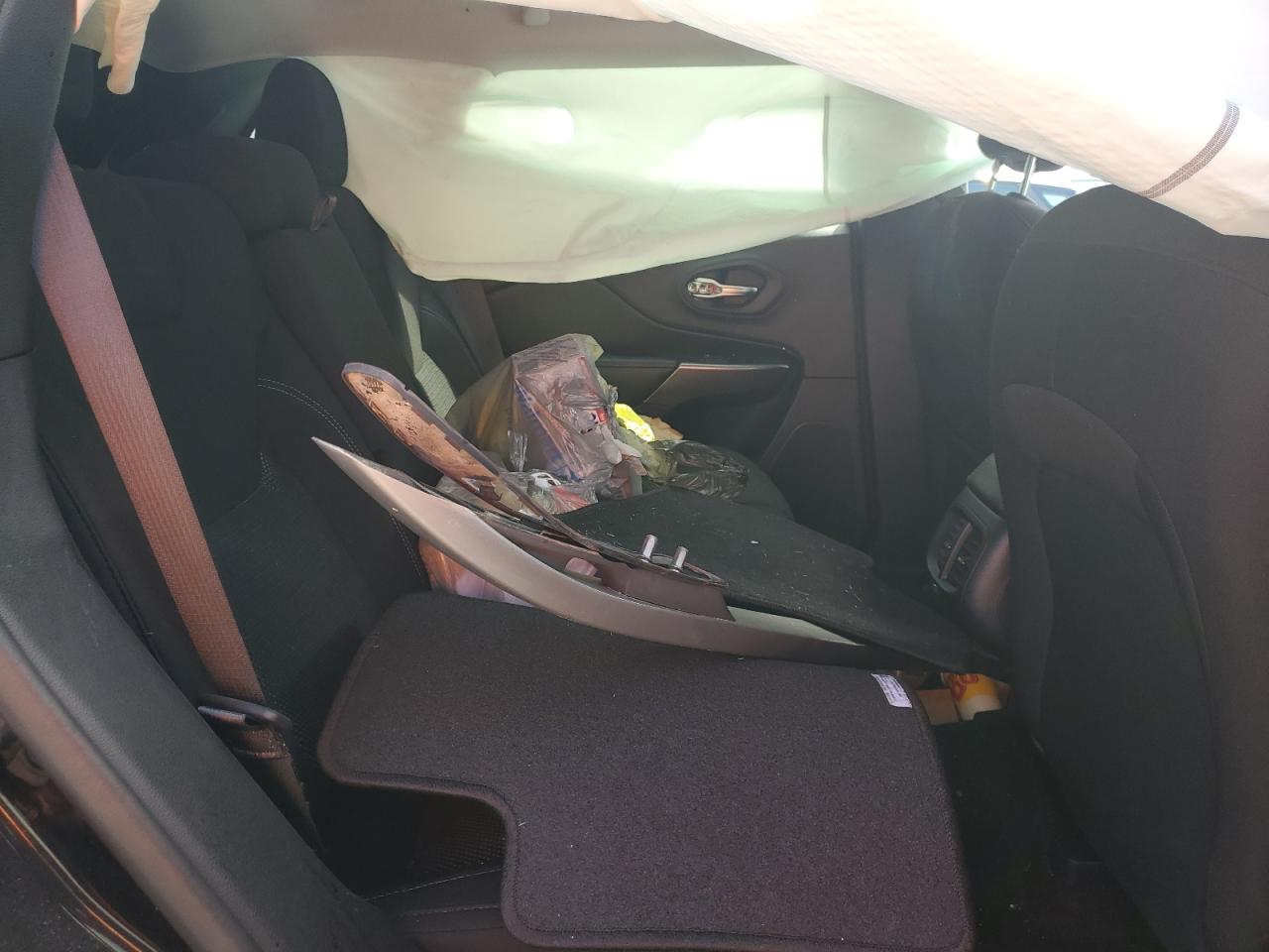 2020 Jeep Cherokee Latitude VIN: 1C4PJMCB9LD615806 Lot: 81017625