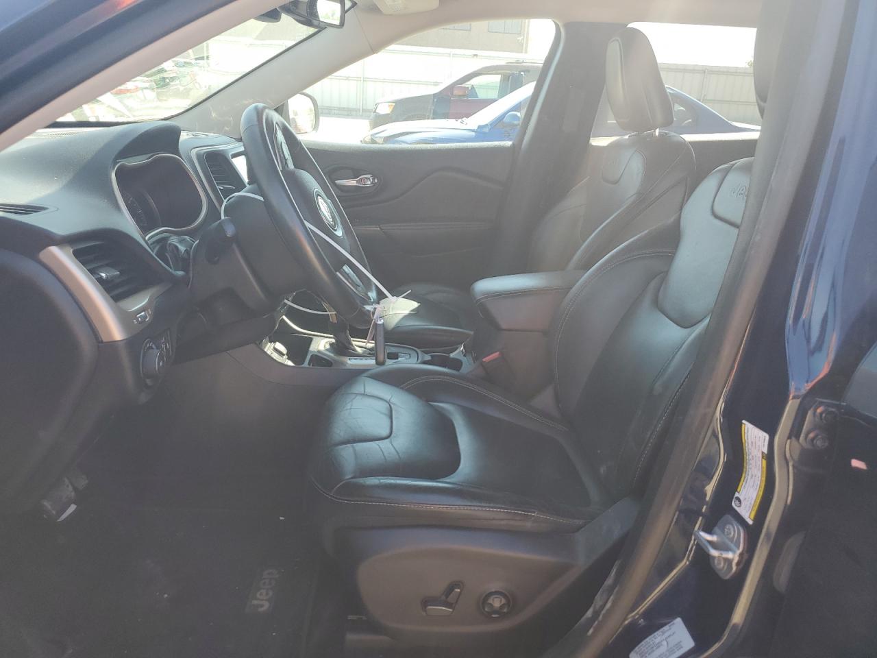 2015 Jeep Cherokee Limited VIN: 1C4PJLDB9FW759633 Lot: 83992905