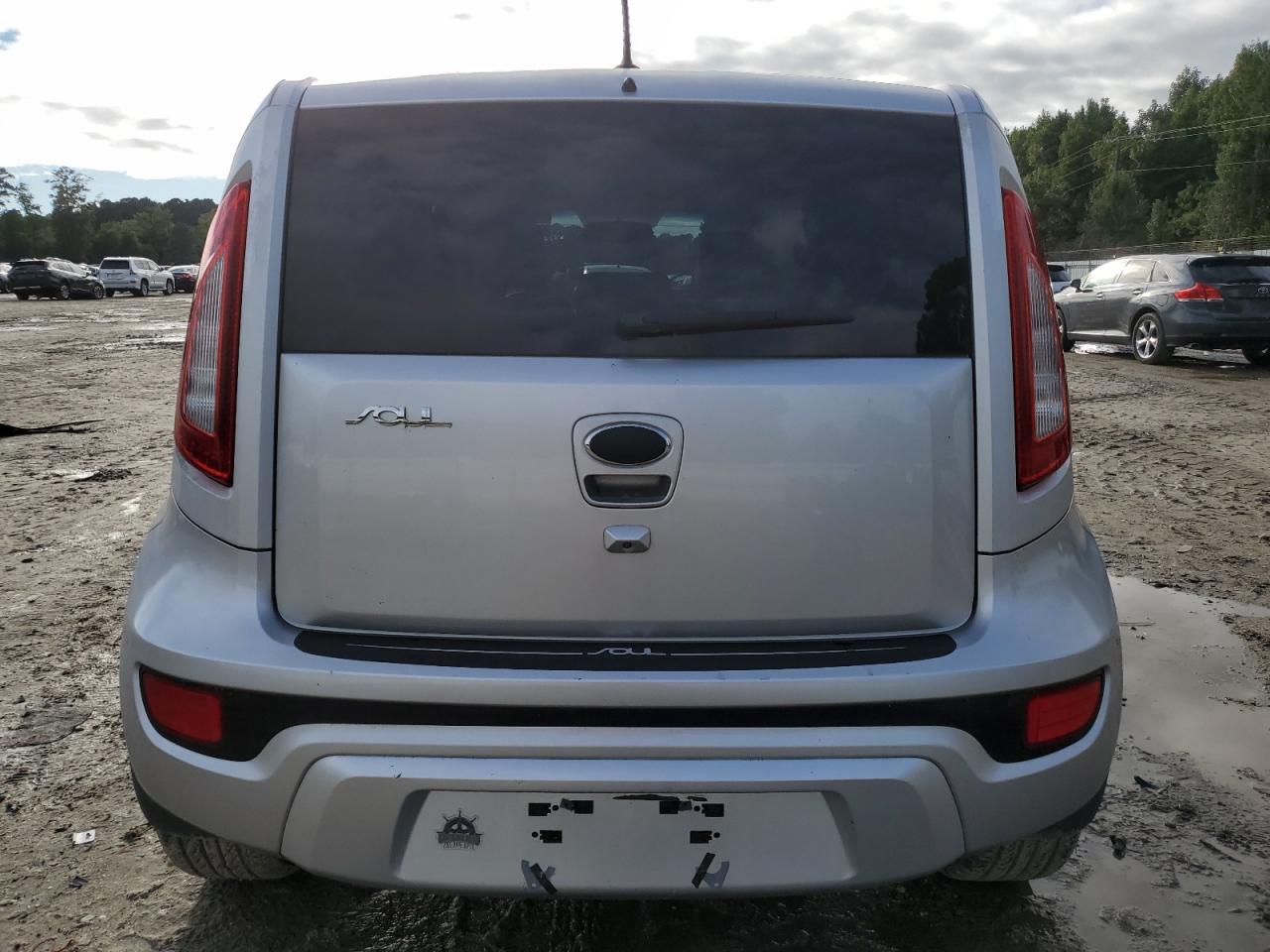 2013 Kia Soul + VIN: KNDJT2A69D7555780 Lot: 80454375