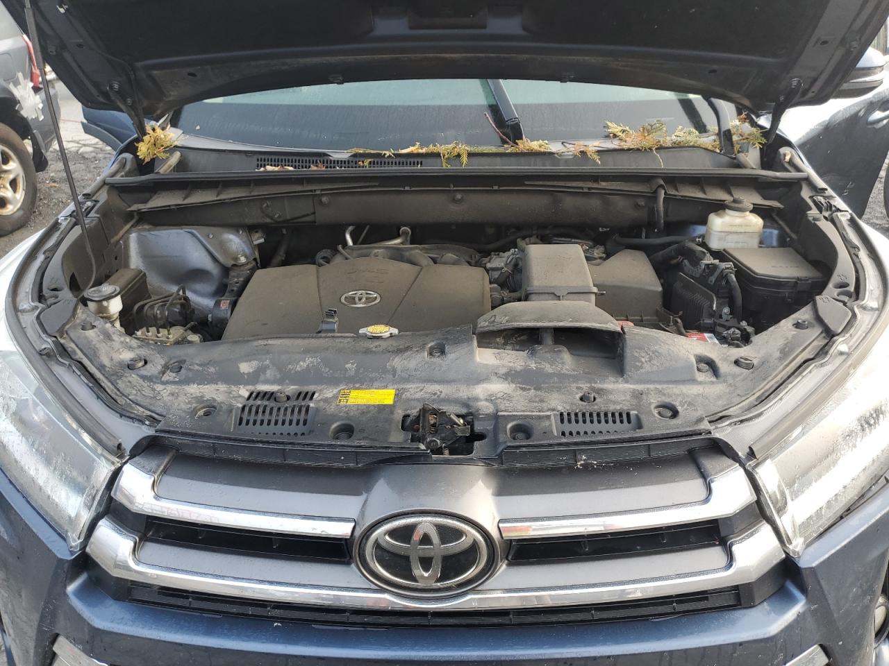 2017 Toyota Highlander Limited VIN: 5TDDZRFHXHS420785 Lot: 81253245