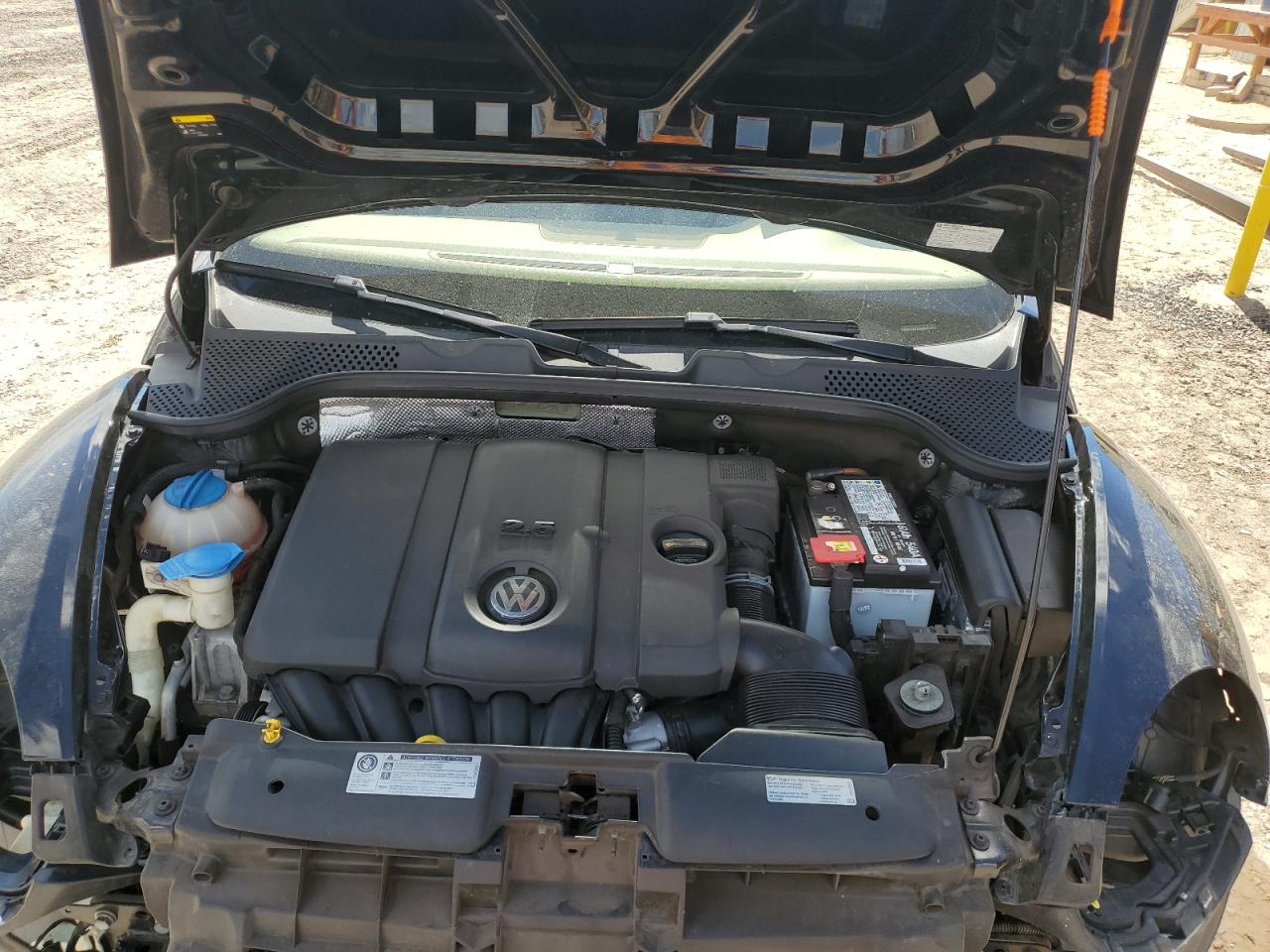 2013 Volkswagen Beetle VIN: 3VW5P7AT9DM832472 Lot: 81891665