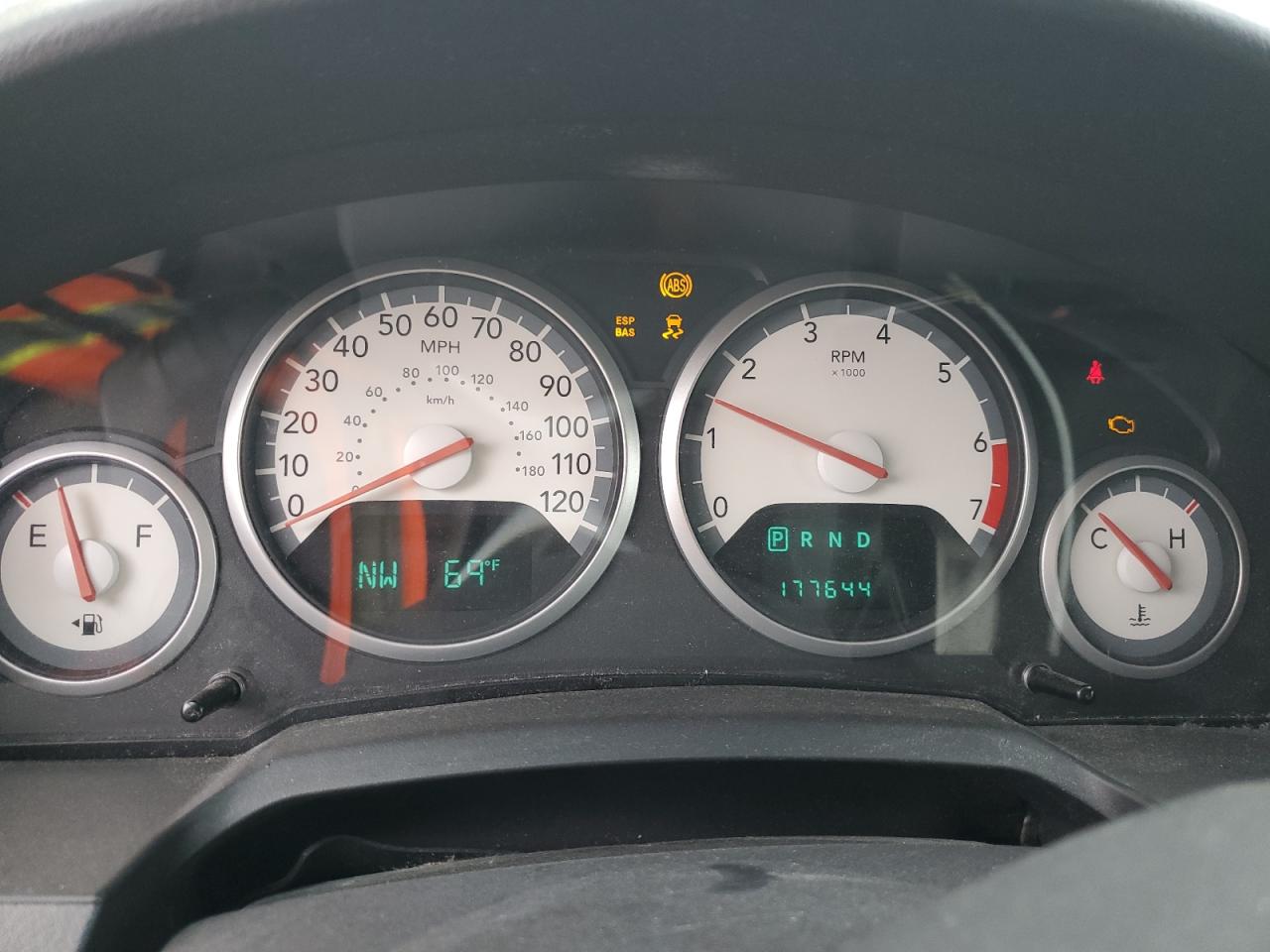 2010 Dodge Grand Caravan Sxt VIN: 2D4RN5D18AR261427 Lot: 71442315