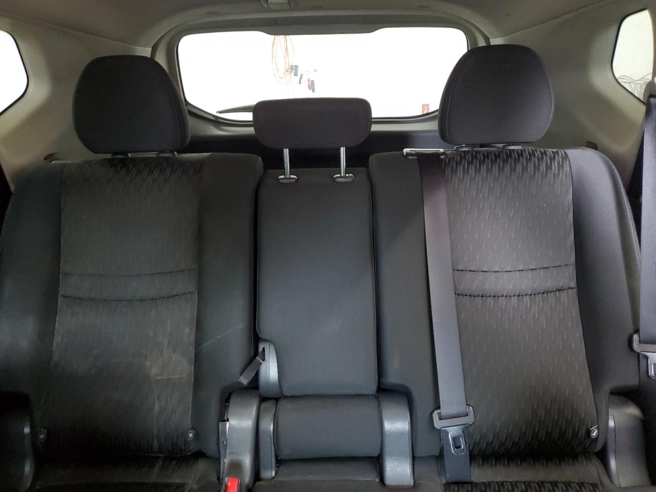 2018 Nissan Rogue S VIN: KNMAT2MV4JP593528 Lot: 80945625