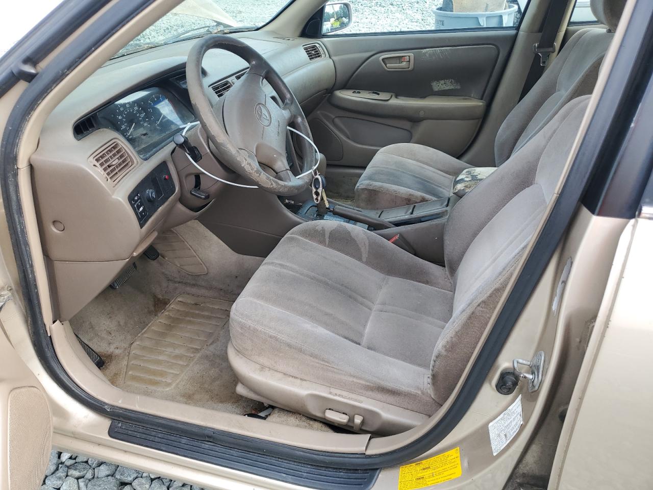 1999 Toyota Camry Le VIN: JT2BF28KXX0151925 Lot: 84264315